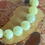 Ladda upp bild till gallerivisning, Armband pärlor citron jade
