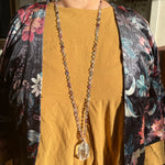 Load image into Gallery viewer, Hand-knotted necklace with fluorite and rock crystal tip
