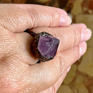 Mono top ring amethyst